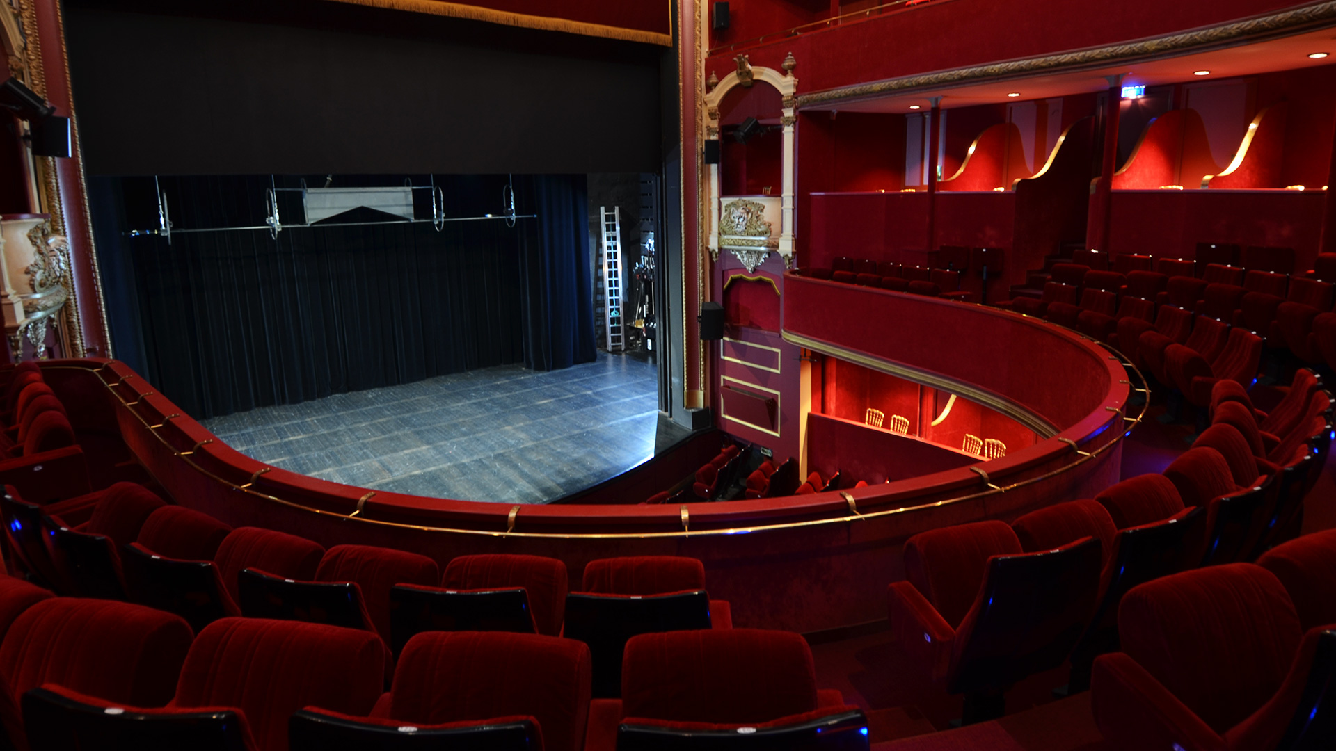 Theatre Municipal Armand A Salon De Provence